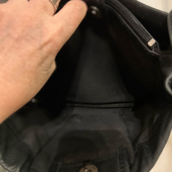 VINTAGE FOSSIL BLACK LEATHER UPCYCLED PAINTED BAG - Picture 5 of 14